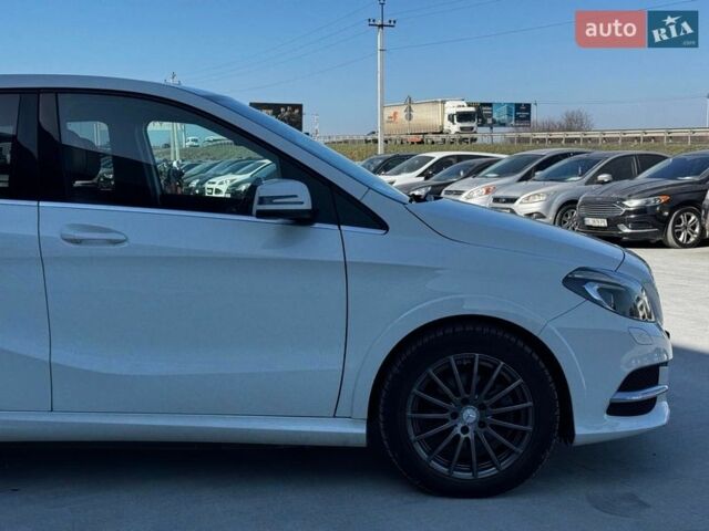 Белый Мерседес Б-класс, объемом двигателя 0 л и пробегом 89 тыс. км за 10990 $, фото 3 на Automoto.ua