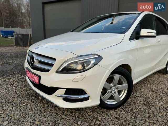 Белый Мерседес Б-класс, объемом двигателя 0 л и пробегом 82 тыс. км за 9800 $, фото 16 на Automoto.ua