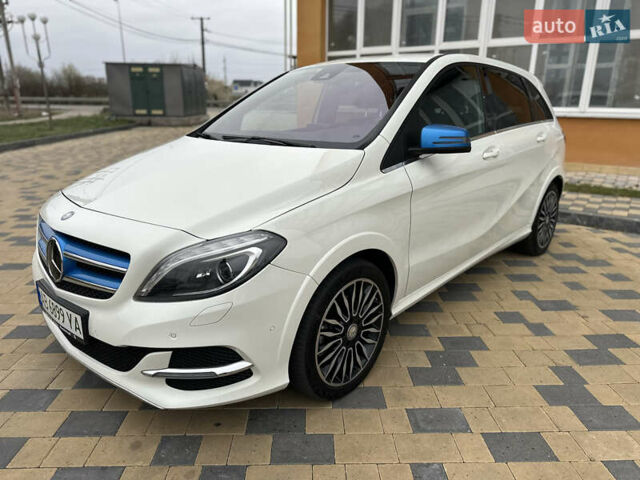 Білий Мерседес Б-клас, об'ємом двигуна 0 л та пробігом 78 тис. км за 11200 $, фото 5 на Automoto.ua