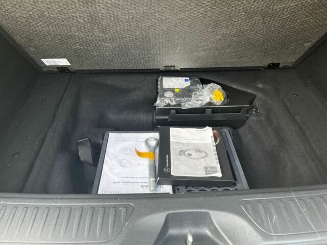 Белый Мерседес Б-класс, объемом двигателя 0 л и пробегом 132 тыс. км за 10500 $, фото 7 на Automoto.ua