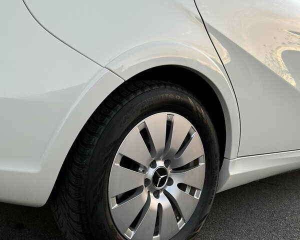 Белый Мерседес Б-класс, объемом двигателя 0 л и пробегом 81 тыс. км за 10950 $, фото 15 на Automoto.ua