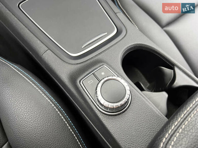 Білий Мерседес Б-клас, об'ємом двигуна 0 л та пробігом 54 тис. км за 11800 $, фото 24 на Automoto.ua