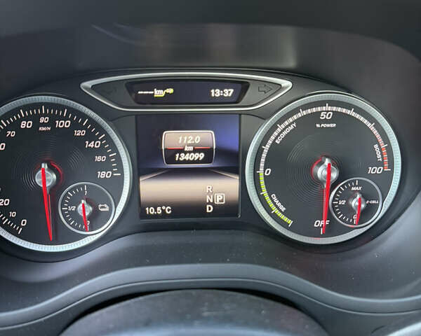 Белый Мерседес Б-класс, объемом двигателя 0 л и пробегом 134 тыс. км за 8700 $, фото 15 на Automoto.ua