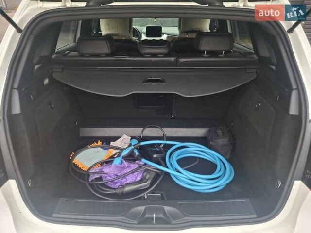 Белый Мерседес Б-класс, объемом двигателя 0 л и пробегом 87 тыс. км за 11500 $, фото 19 на Automoto.ua