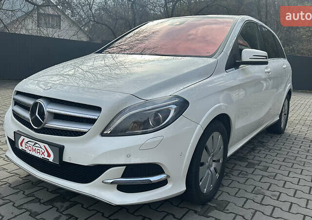 Белый Мерседес Б-класс, объемом двигателя 0 л и пробегом 72 тыс. км за 9400 $, фото 1 на Automoto.ua