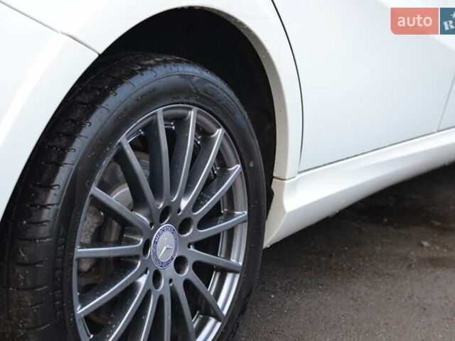 Білий Мерседес Б-клас, об'ємом двигуна 0 л та пробігом 104 тис. км за 10799 $, фото 13 на Automoto.ua