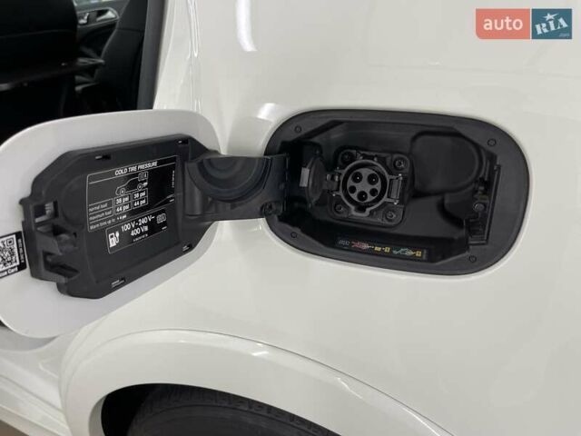 Белый Мерседес Б-класс, объемом двигателя 0 л и пробегом 73 тыс. км за 16900 $, фото 5 на Automoto.ua