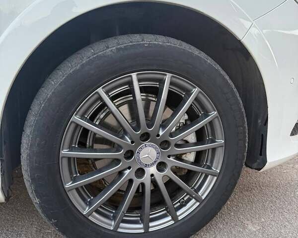 Білий Мерседес Б-клас, об'ємом двигуна 0 л та пробігом 146 тис. км за 11300 $, фото 16 на Automoto.ua