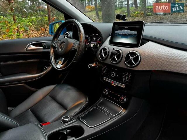 Белый Мерседес Б-класс, объемом двигателя 0 л и пробегом 120 тыс. км за 9440 $, фото 30 на Automoto.ua