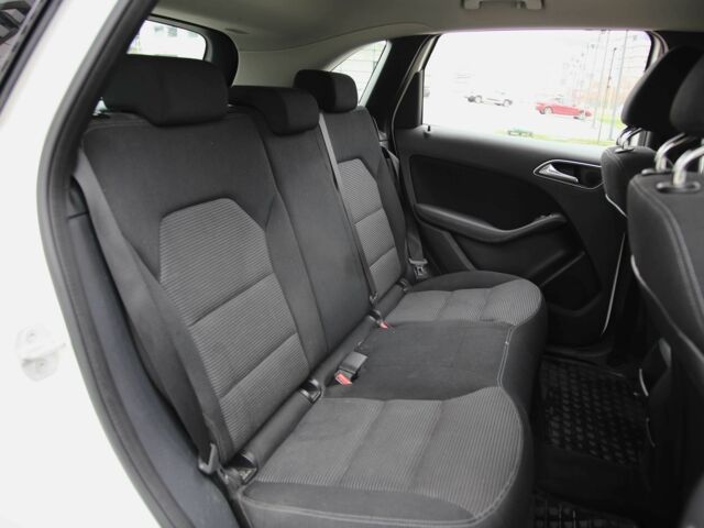 Белый Мерседес Б-класс, объемом двигателя 0 л и пробегом 158 тыс. км за 9500 $, фото 8 на Automoto.ua