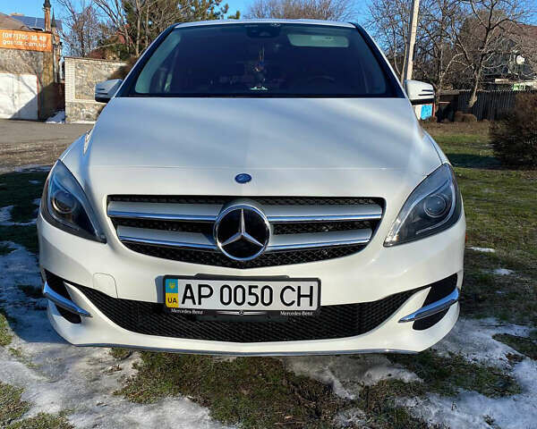 Білий Мерседес Б-клас, об'ємом двигуна 0 л та пробігом 113 тис. км за 10500 $, фото 5 на Automoto.ua