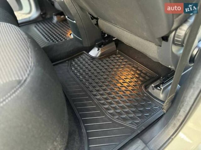 Белый Мерседес Б-класс, объемом двигателя 0 л и пробегом 82 тыс. км за 9800 $, фото 50 на Automoto.ua