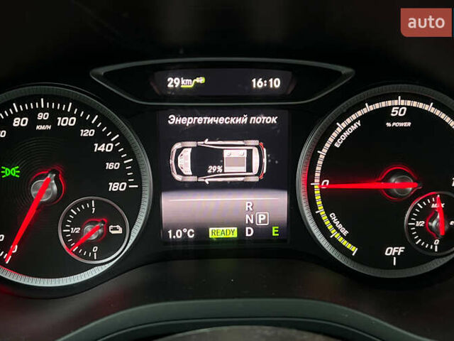 Белый Мерседес Б-класс, объемом двигателя 0 л и пробегом 146 тыс. км за 11700 $, фото 13 на Automoto.ua