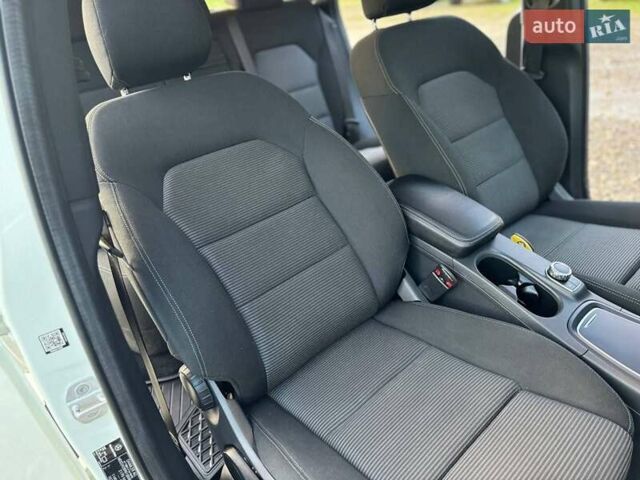 Белый Мерседес Б-класс, объемом двигателя 0 л и пробегом 82 тыс. км за 9800 $, фото 48 на Automoto.ua