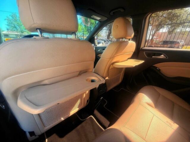 Белый Мерседес Б-класс, объемом двигателя 0 л и пробегом 75 тыс. км за 9900 $, фото 10 на Automoto.ua