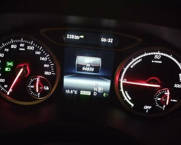 Белый Мерседес Б-класс, объемом двигателя 0 л и пробегом 95 тыс. км за 9900 $, фото 5 на Automoto.ua