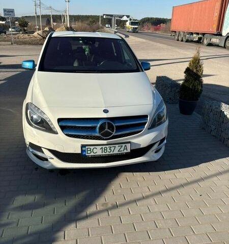 Білий Мерседес Б-клас, об'ємом двигуна 0 л та пробігом 90 тис. км за 10300 $, фото 4 на Automoto.ua