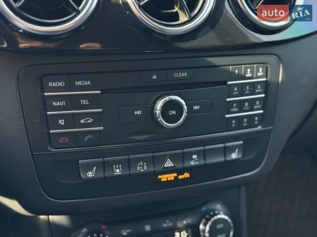 Белый Мерседес Б-класс, объемом двигателя 0 л и пробегом 93 тыс. км за 10950 $, фото 24 на Automoto.ua