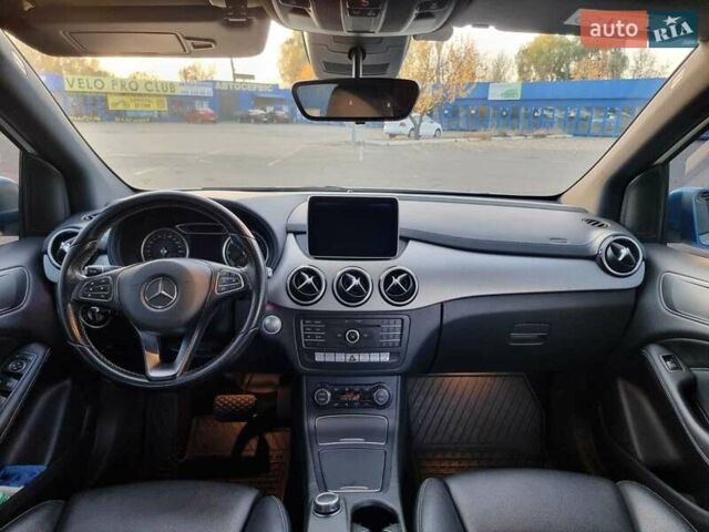 Білий Мерседес Б-клас, об'ємом двигуна 0 л та пробігом 150 тис. км за 10500 $, фото 10 на Automoto.ua