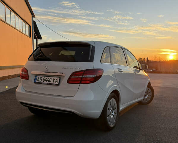 Белый Мерседес Б-класс, объемом двигателя 0 л и пробегом 81 тыс. км за 10950 $, фото 73 на Automoto.ua