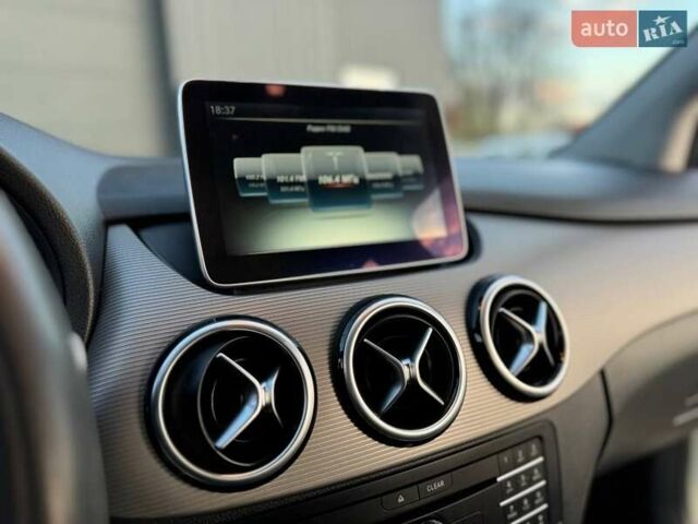 Белый Мерседес Б-класс, объемом двигателя 0 л и пробегом 82 тыс. км за 9800 $, фото 34 на Automoto.ua