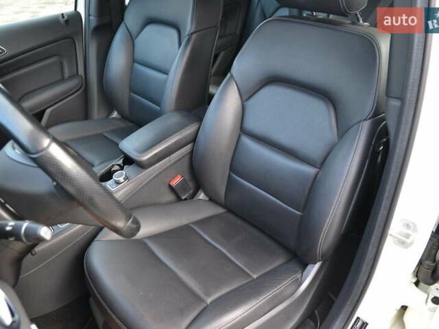 Білий Мерседес Б-клас, об'ємом двигуна 0 л та пробігом 104 тис. км за 10799 $, фото 16 на Automoto.ua