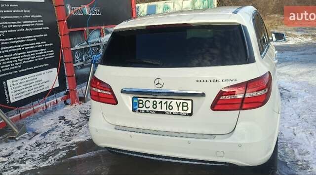 Білий Мерседес Б-клас, об'ємом двигуна 0 л та пробігом 90 тис. км за 11200 $, фото 27 на Automoto.ua