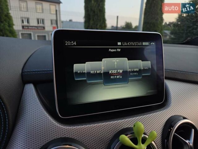 Белый Мерседес Б-класс, объемом двигателя 0 л и пробегом 90 тыс. км за 10400 $, фото 56 на Automoto.ua