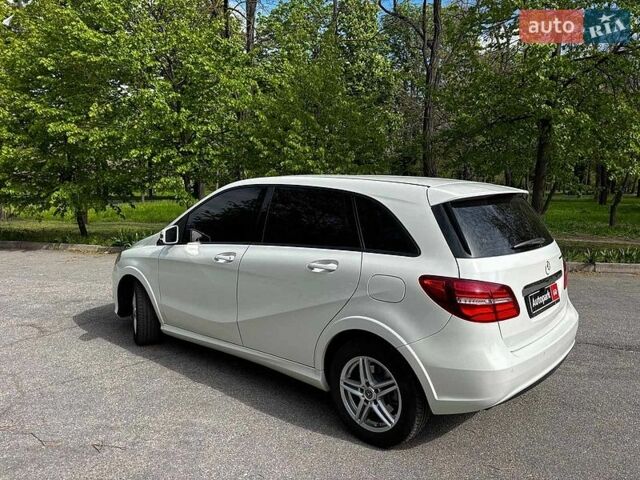 Білий Мерседес Б-клас, об'ємом двигуна 0 л та пробігом 37 тис. км за 11990 $, фото 2 на Automoto.ua