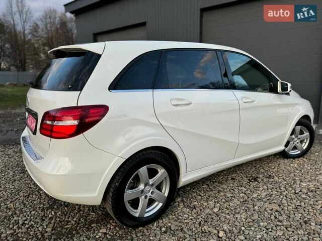 Белый Мерседес Б-класс, объемом двигателя 0 л и пробегом 82 тыс. км за 9800 $, фото 23 на Automoto.ua