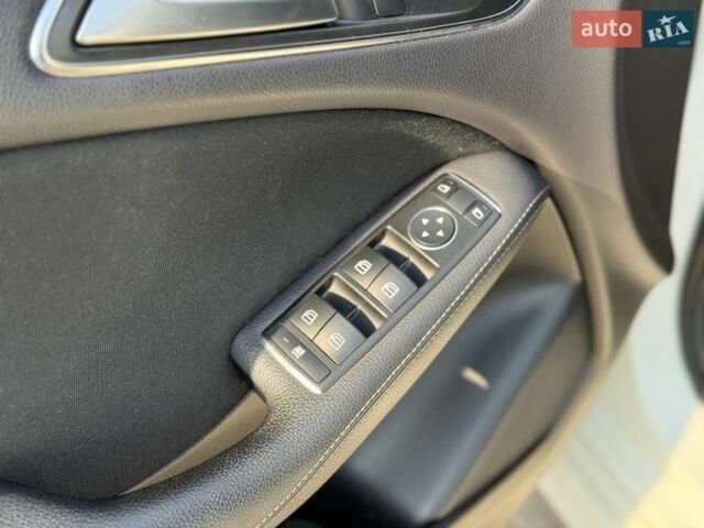 Белый Мерседес Б-класс, объемом двигателя 0 л и пробегом 93 тыс. км за 10950 $, фото 20 на Automoto.ua