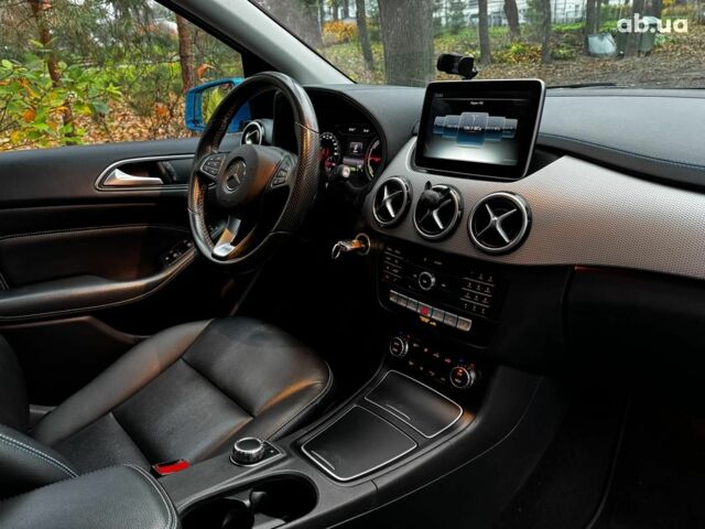 Белый Мерседес Б-класс, объемом двигателя 0 л и пробегом 120 тыс. км за 9440 $, фото 30 на Automoto.ua