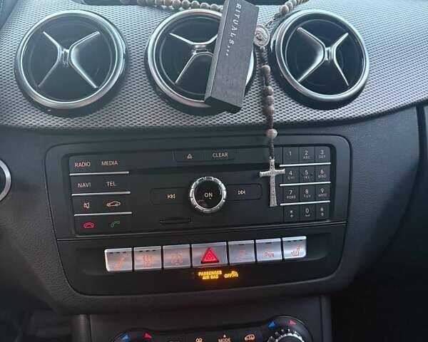 Білий Мерседес Б-клас, об'ємом двигуна 0 л та пробігом 146 тис. км за 11300 $, фото 20 на Automoto.ua