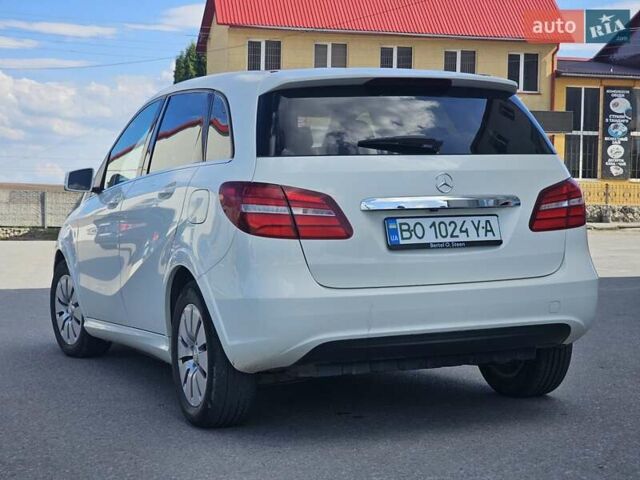 Білий Мерседес Б-клас, об'ємом двигуна 0 л та пробігом 175 тис. км за 12500 $, фото 10 на Automoto.ua