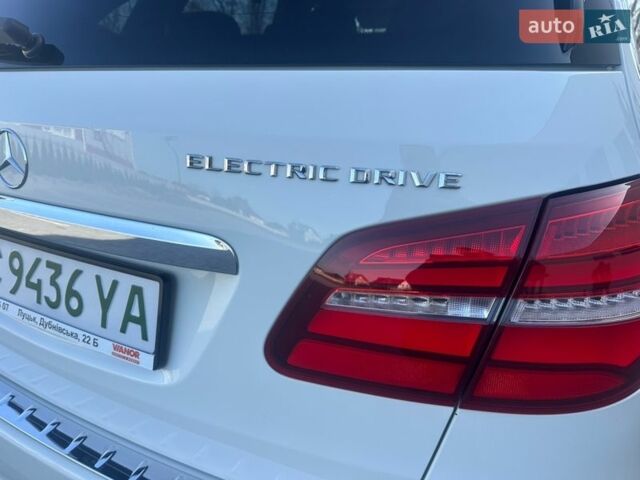 Білий Мерседес Б-клас, об'ємом двигуна 0 л та пробігом 70 тис. км за 10900 $, фото 31 на Automoto.ua