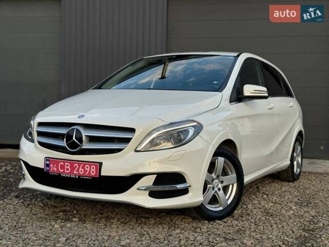 Белый Мерседес Б-класс, объемом двигателя 0 л и пробегом 82 тыс. км за 9800 $, фото 18 на Automoto.ua