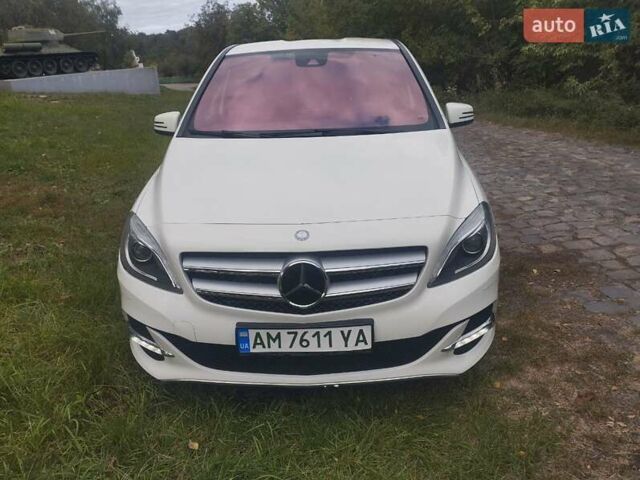 Білий Мерседес Б-клас, об'ємом двигуна 0 л та пробігом 93 тис. км за 9400 $, фото 5 на Automoto.ua