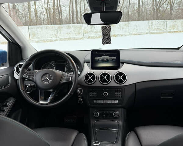 Білий Мерседес Б-клас, об'ємом двигуна 0 л та пробігом 99 тис. км за 10200 $, фото 26 на Automoto.ua