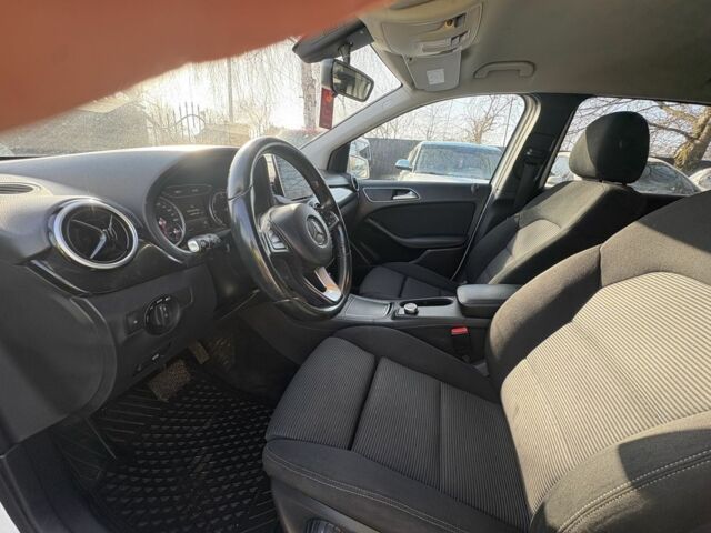 Білий Мерседес Б-клас, об'ємом двигуна 0 л та пробігом 147 тис. км за 8700 $, фото 18 на Automoto.ua