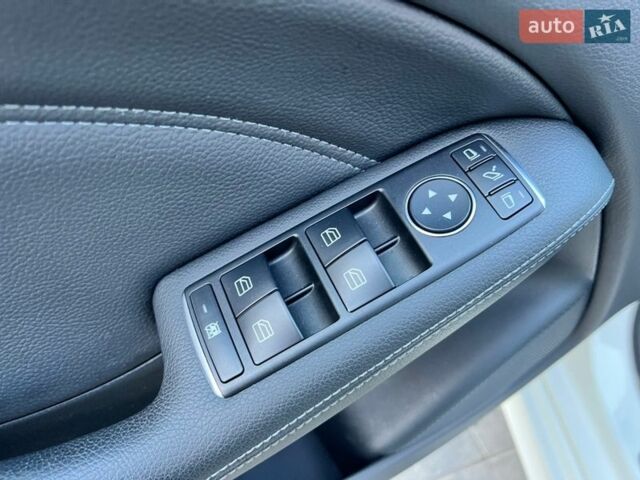 Белый Мерседес Б-класс, объемом двигателя 0 л и пробегом 83 тыс. км за 11200 $, фото 27 на Automoto.ua