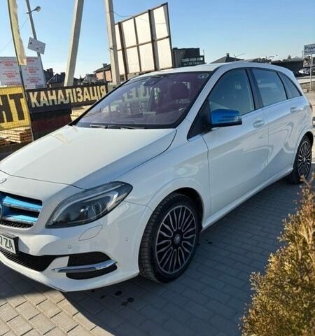 Білий Мерседес Б-клас, об'ємом двигуна 0 л та пробігом 90 тис. км за 10300 $, фото 5 на Automoto.ua