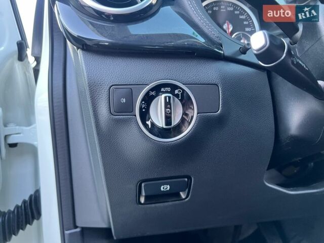 Белый Мерседес Б-класс, объемом двигателя 0 л и пробегом 83 тыс. км за 11200 $, фото 30 на Automoto.ua