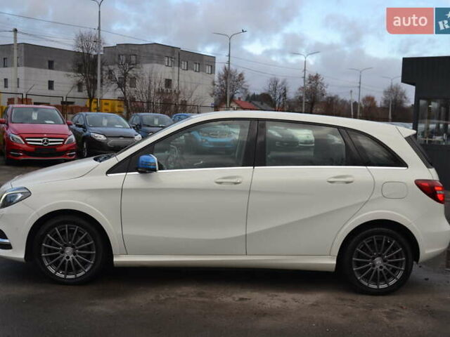 Білий Мерседес Б-клас, об'ємом двигуна 0 л та пробігом 104 тис. км за 10799 $, фото 11 на Automoto.ua