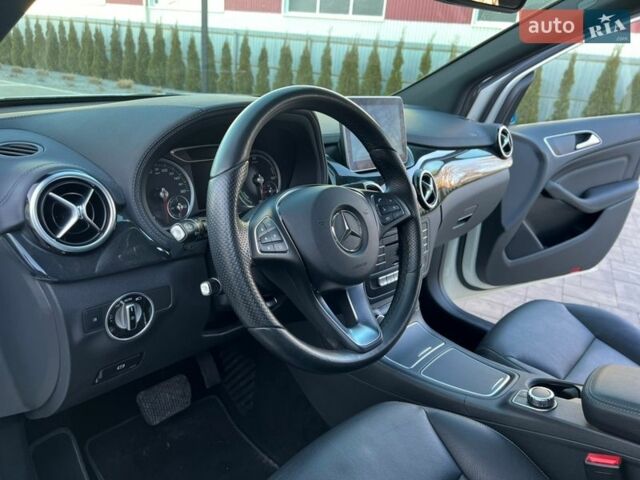 Белый Мерседес Б-класс, объемом двигателя 0 л и пробегом 83 тыс. км за 11200 $, фото 19 на Automoto.ua