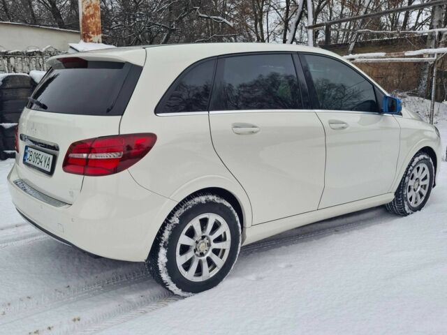 Білий Мерседес Б-клас, об'ємом двигуна 0 л та пробігом 87 тис. км за 11300 $, фото 7 на Automoto.ua