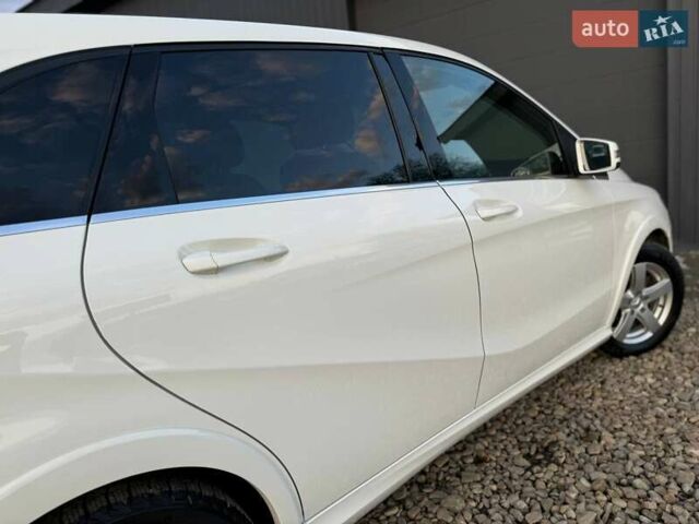 Белый Мерседес Б-класс, объемом двигателя 0 л и пробегом 82 тыс. км за 9800 $, фото 20 на Automoto.ua