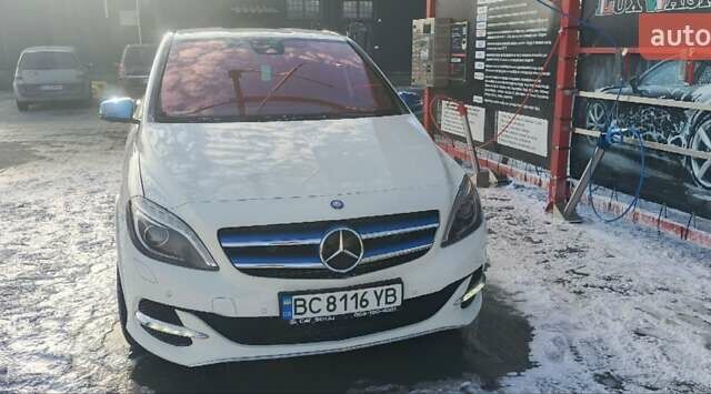 Білий Мерседес Б-клас, об'ємом двигуна 0 л та пробігом 90 тис. км за 11200 $, фото 28 на Automoto.ua