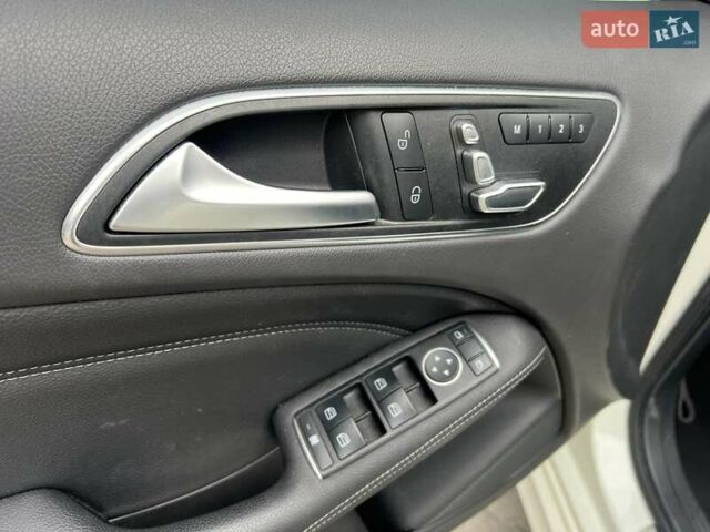 Белый Мерседес Б-класс, объемом двигателя 0 л и пробегом 65 тыс. км за 13500 $, фото 13 на Automoto.ua