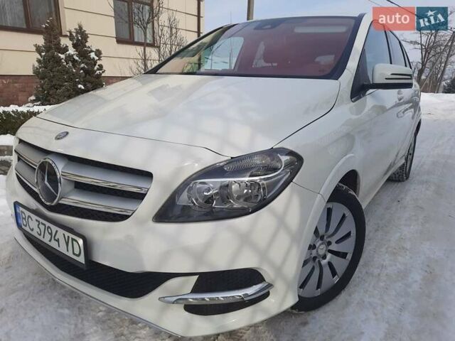 Белый Мерседес Б-класс, объемом двигателя 0 л и пробегом 84 тыс. км за 9200 $, фото 5 на Automoto.ua