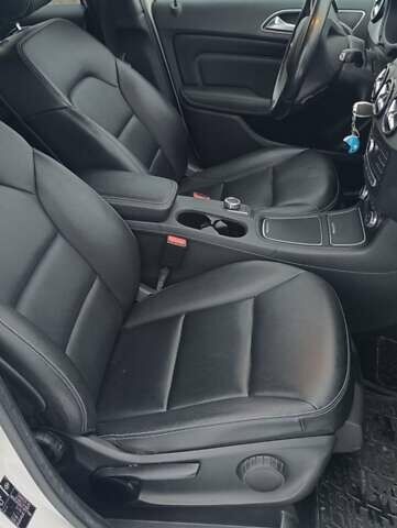 Білий Мерседес Б-клас, об'ємом двигуна 0 л та пробігом 120 тис. км за 10000 $, фото 9 на Automoto.ua